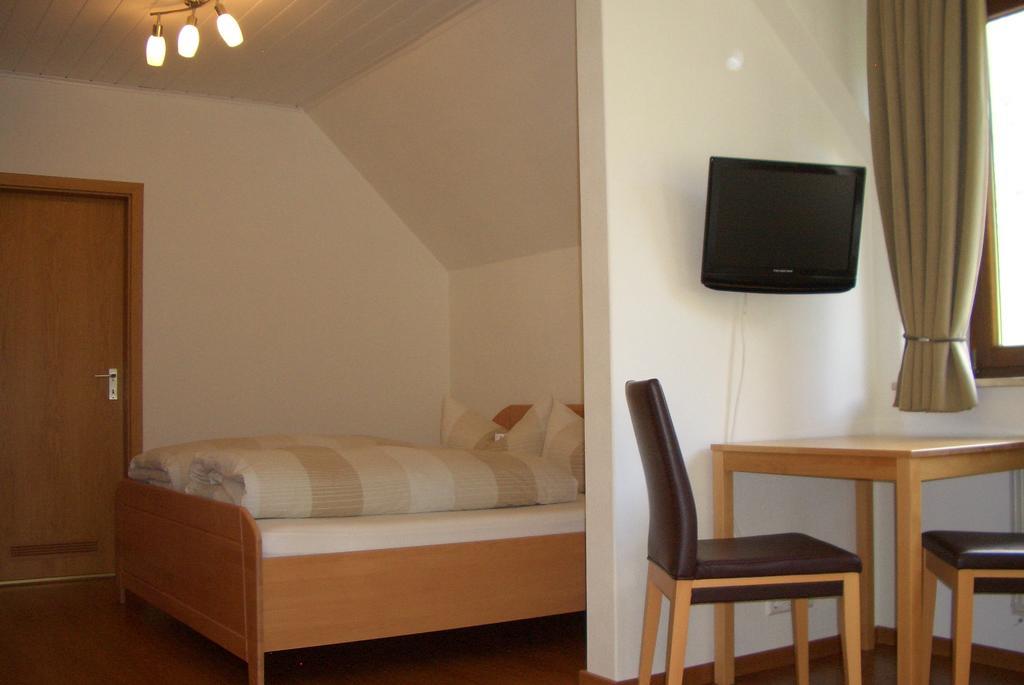 Gaestehaus Weberskirch Ernst Rum bild